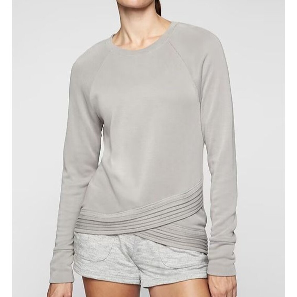 ATHLETA 210159 Gray Serenity Criss Cross Sweatshirt Athleisure SIZE MEDIUM